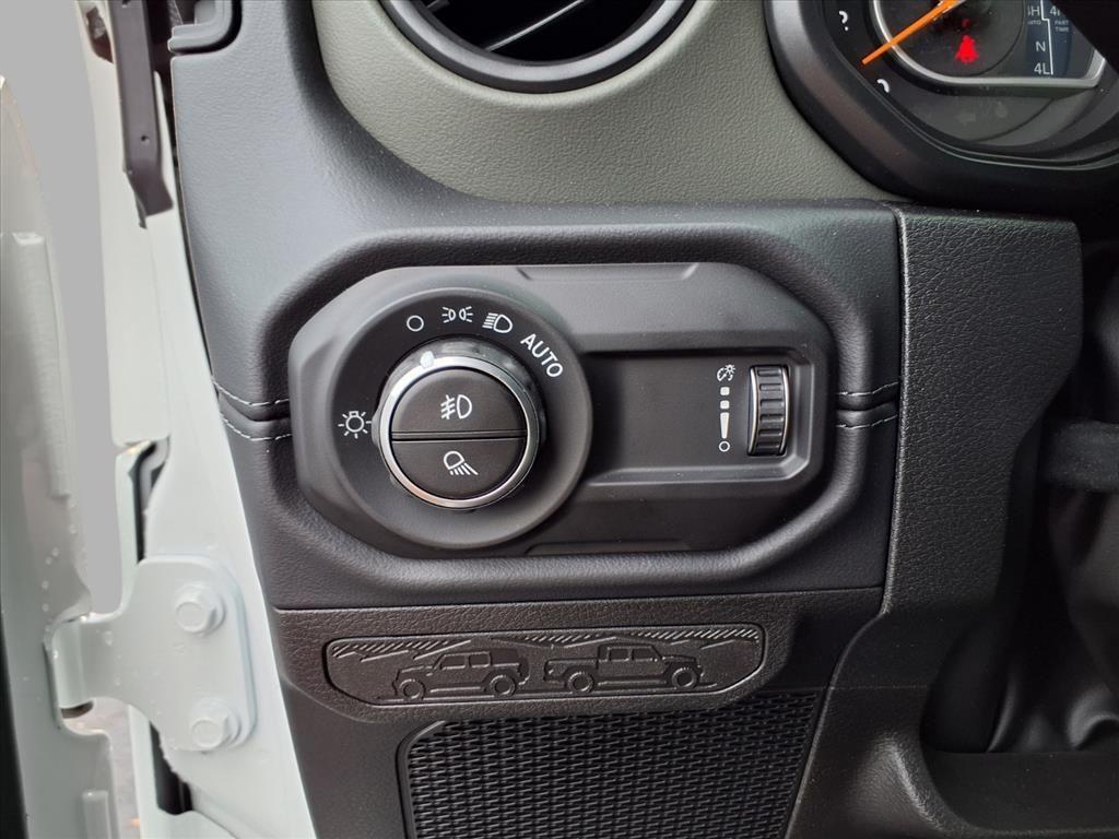 new 2025 Jeep Gladiator car, priced at $52,159