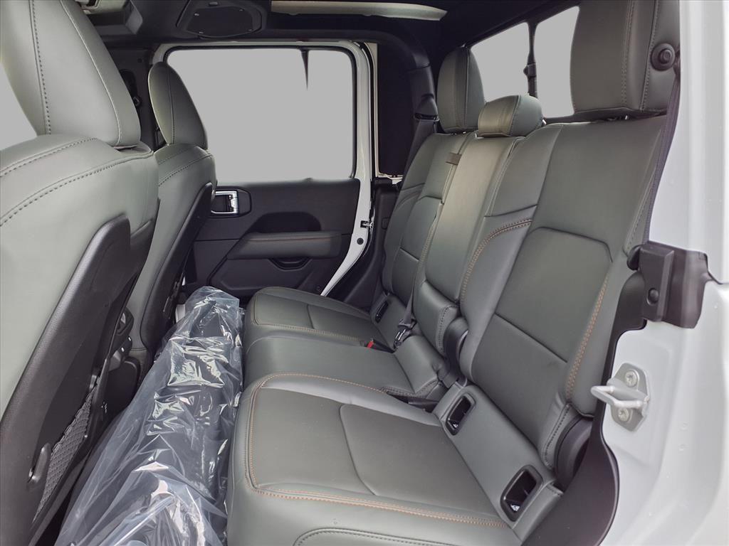 new 2025 Jeep Gladiator car, priced at $52,159