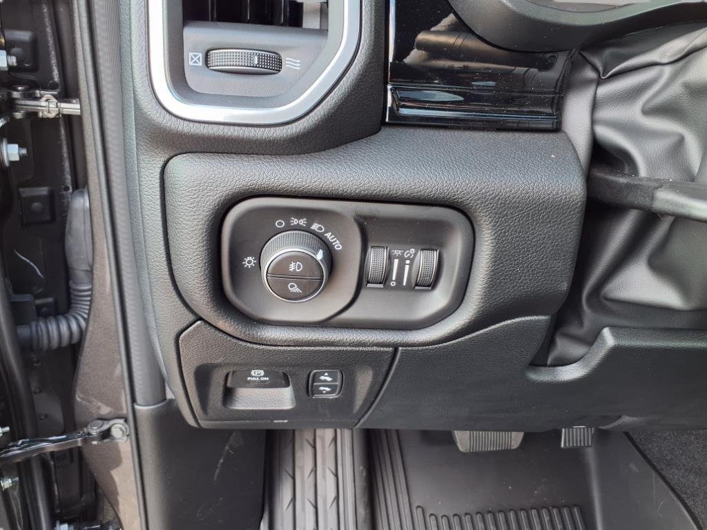 new 2026 Ram 1500 car, priced at $59,995