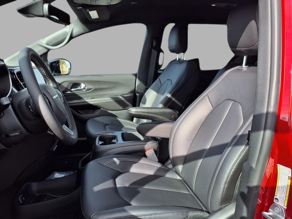 new 2026 Chrysler Pacifica car, priced at $51,280