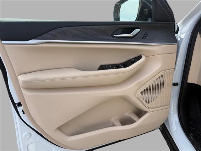 new 2025 Jeep Grand Cherokee L car, priced at $47,855