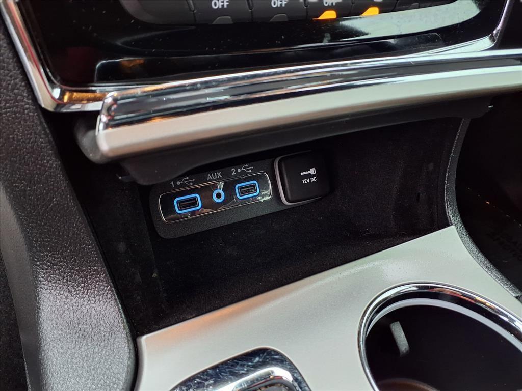 used 2020 Jeep Grand Cherokee car, priced at $21,118