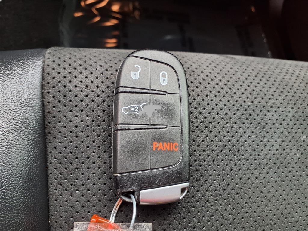 used 2020 Jeep Grand Cherokee car, priced at $21,118