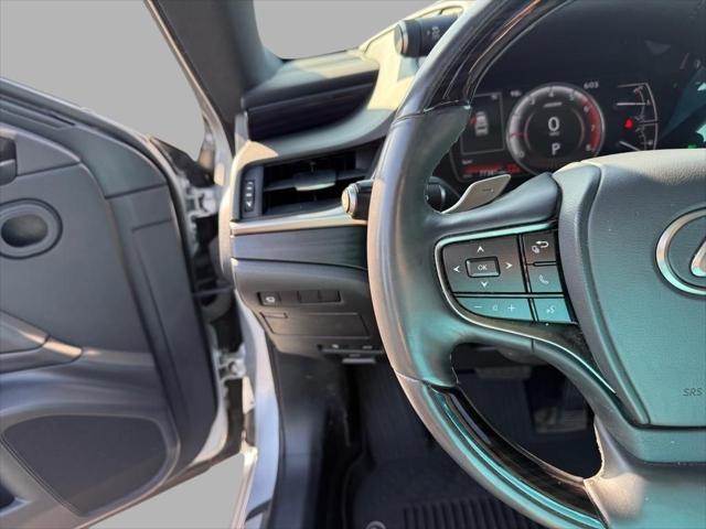 used 2021 Lexus ES 300h car, priced at $29,438