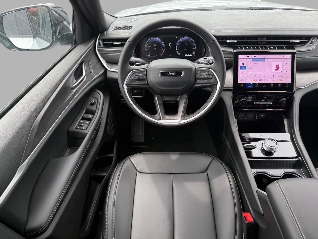 new 2025 Jeep Grand Cherokee L car, priced at $39,958