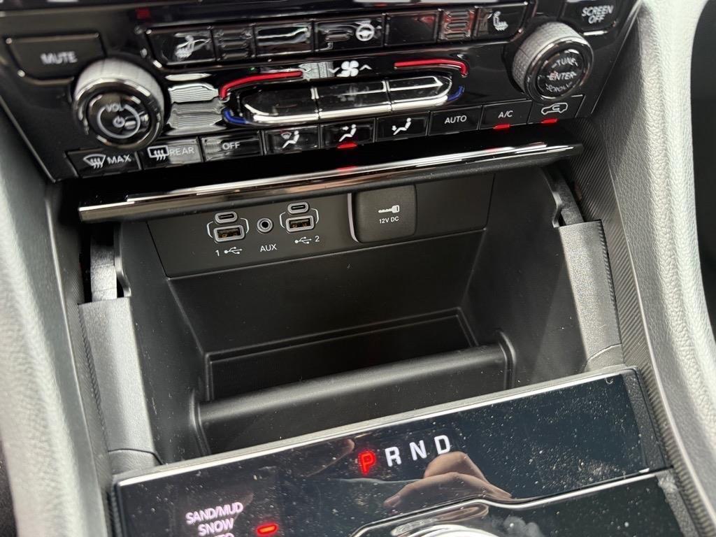 new 2025 Jeep Grand Cherokee L car, priced at $39,958