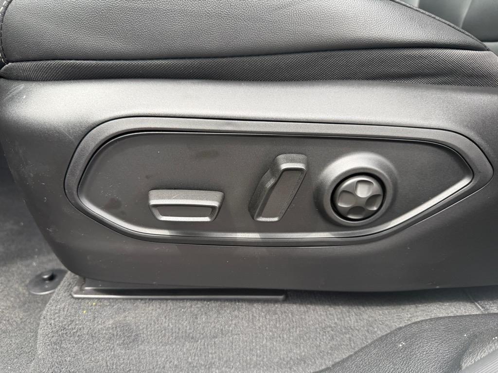 new 2025 Jeep Grand Cherokee L car, priced at $39,958