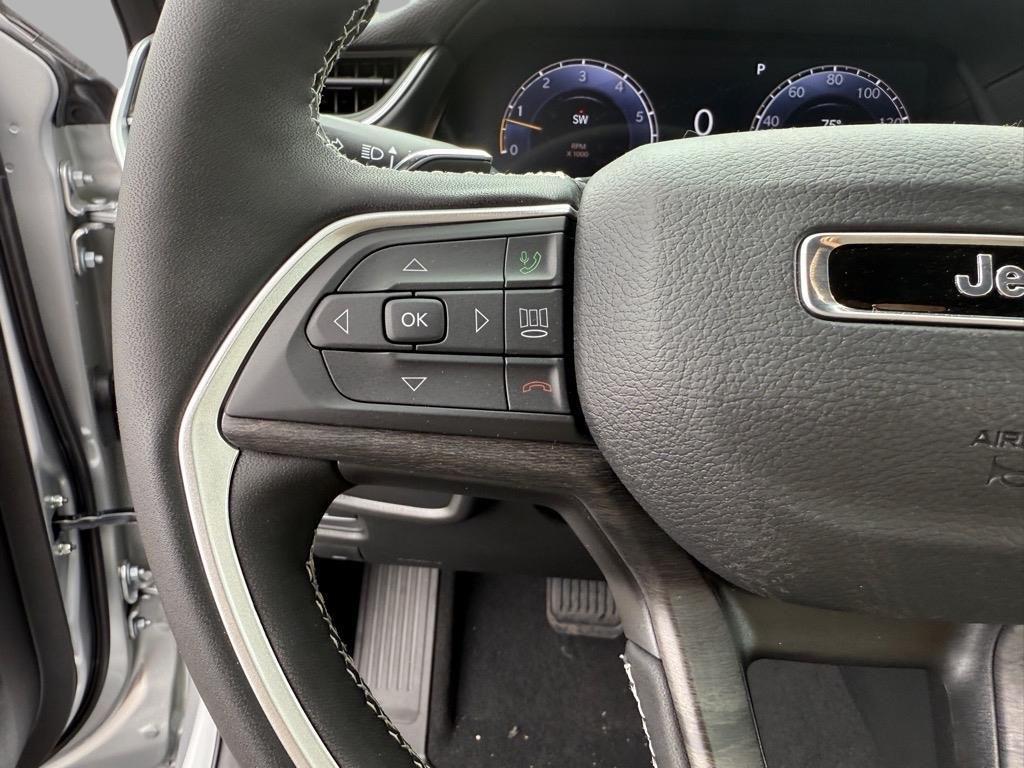 new 2025 Jeep Grand Cherokee L car, priced at $39,958