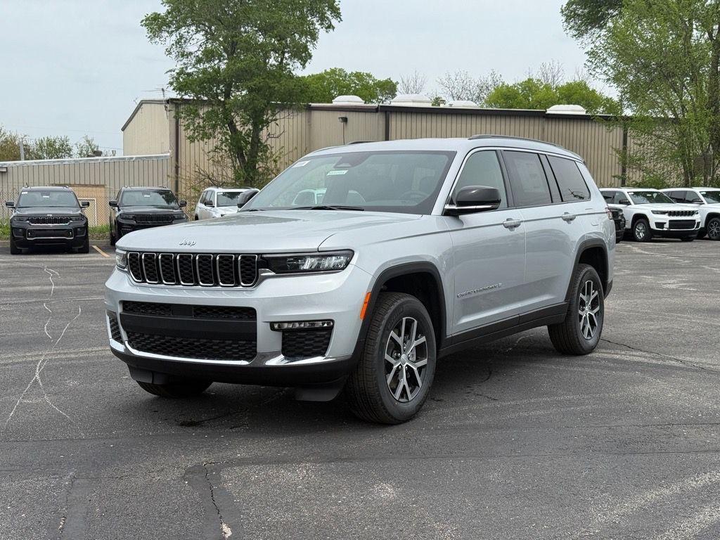 new 2025 Jeep Grand Cherokee L car, priced at $39,958
