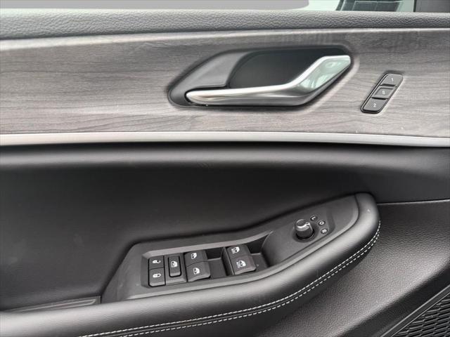 new 2025 Jeep Grand Cherokee L car, priced at $43,875