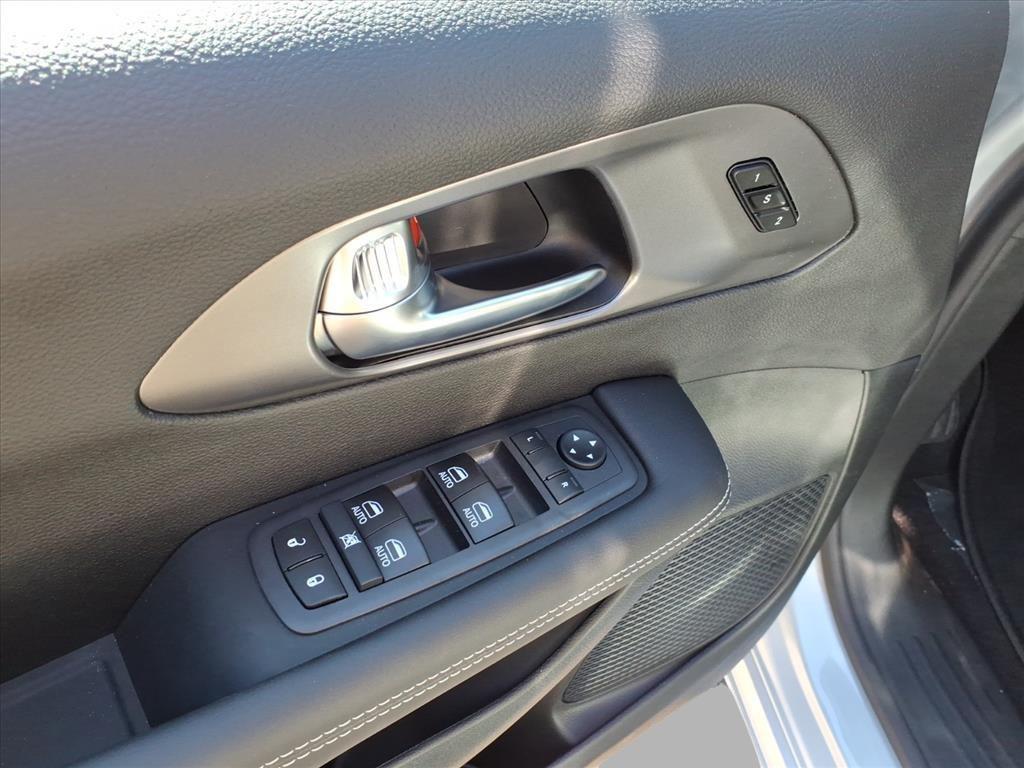 new 2026 Chrysler Pacifica car, priced at $45,378