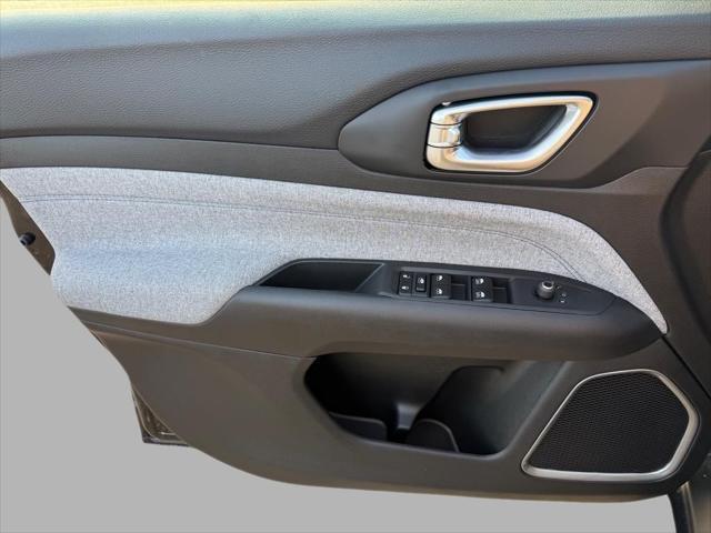 new 2025 Jeep Compass car, priced at $28,900