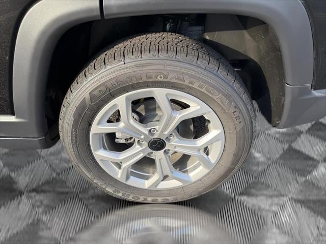 new 2025 Jeep Compass car, priced at $28,900