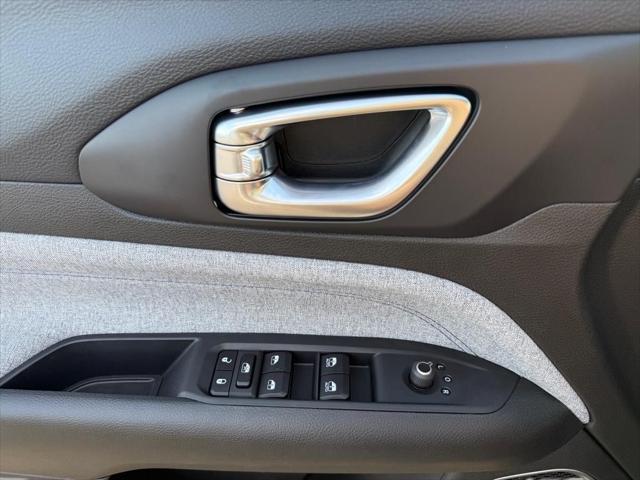 new 2025 Jeep Compass car, priced at $28,900