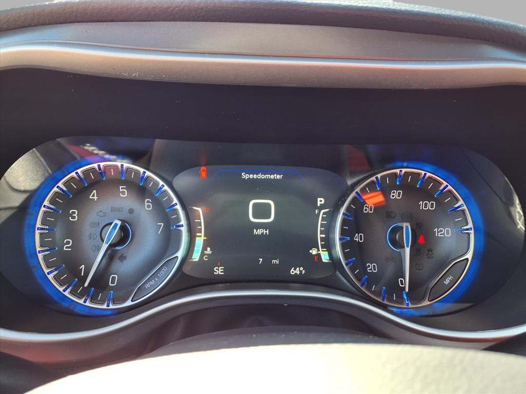 new 2026 Chrysler Pacifica car, priced at $39,625