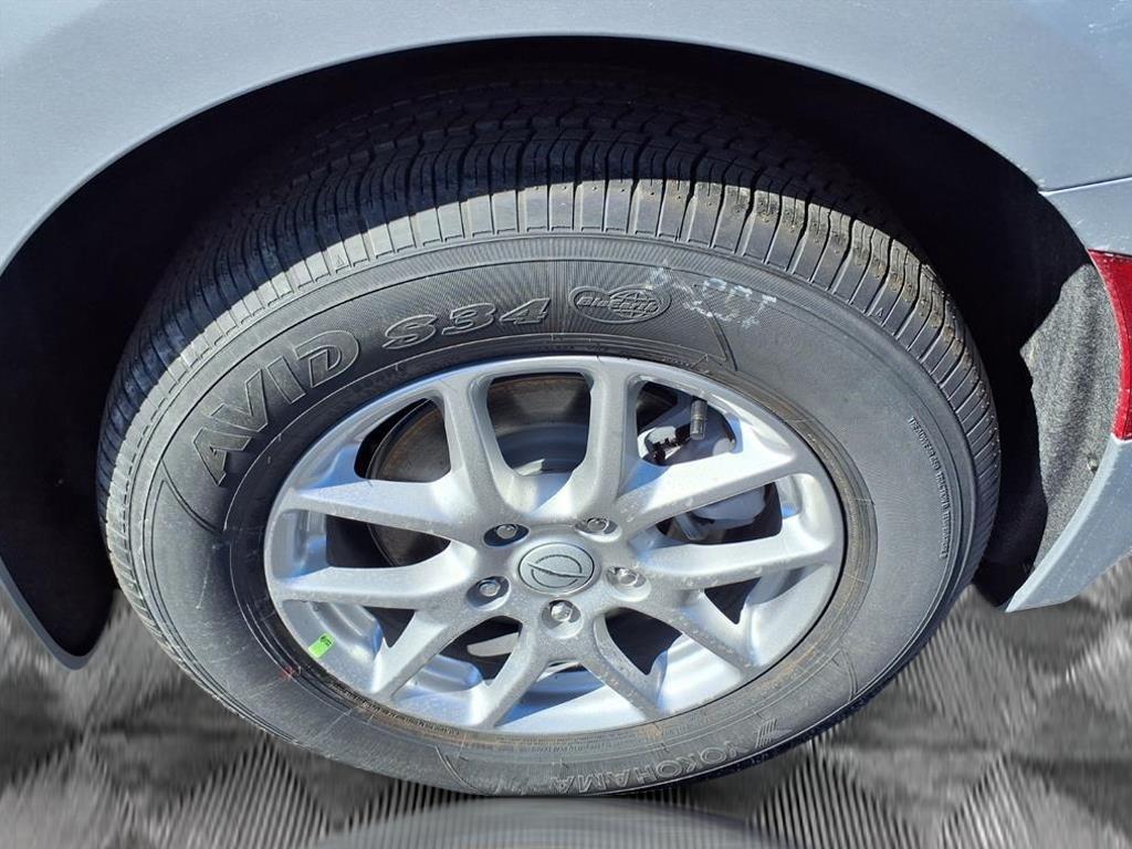 new 2026 Chrysler Pacifica car, priced at $39,625