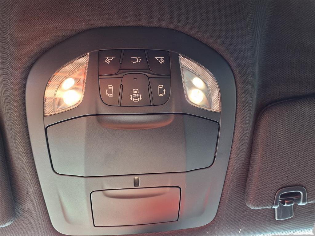 new 2026 Chrysler Pacifica car, priced at $39,625