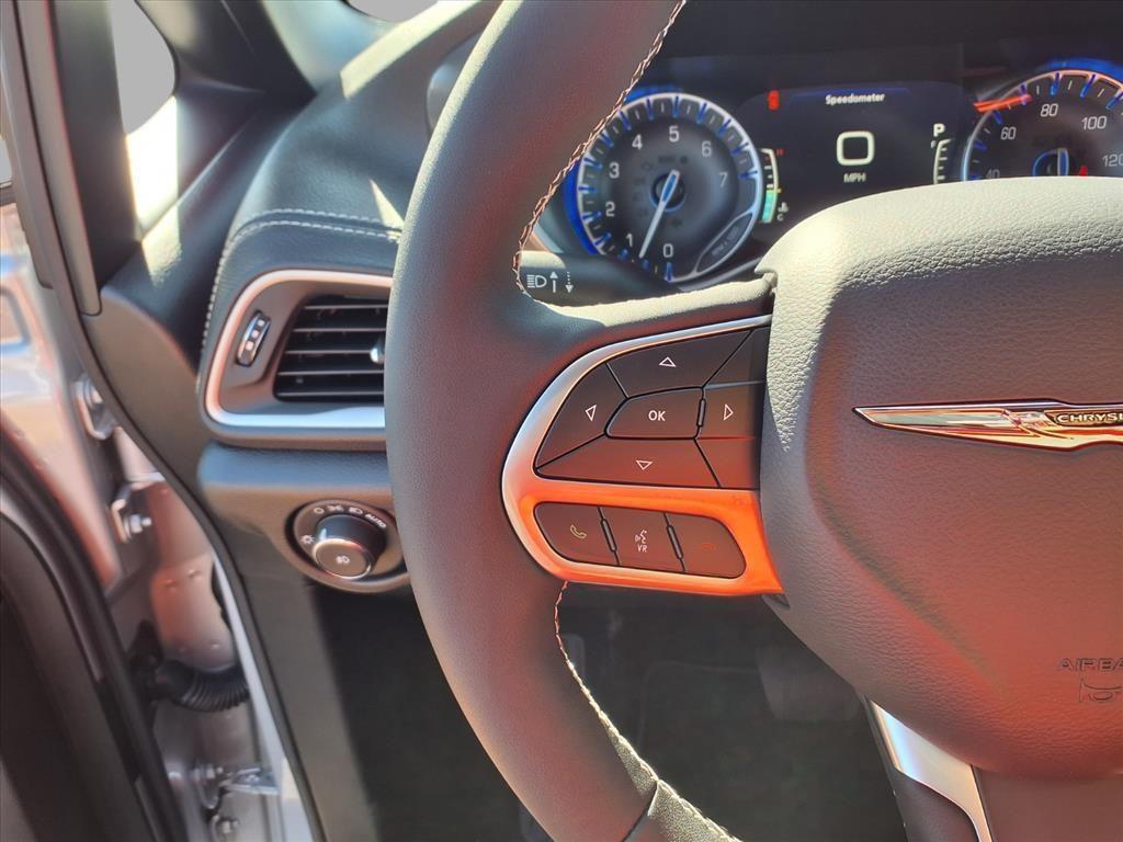 new 2026 Chrysler Pacifica car, priced at $39,625