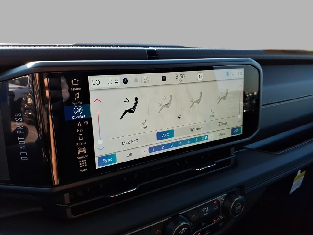 new 2025 Jeep Wrangler car, priced at $50,207