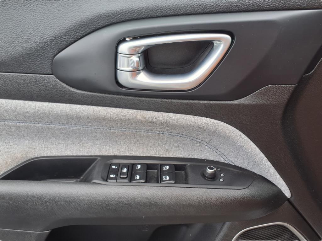used 2023 Jeep Compass car, priced at $21,549