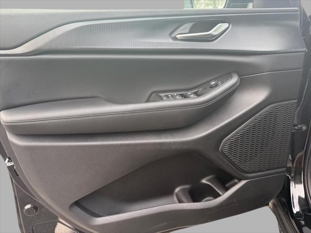 new 2025 Jeep Grand Cherokee L car, priced at $43,562