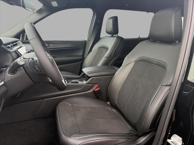 new 2025 Jeep Grand Cherokee L car, priced at $43,562