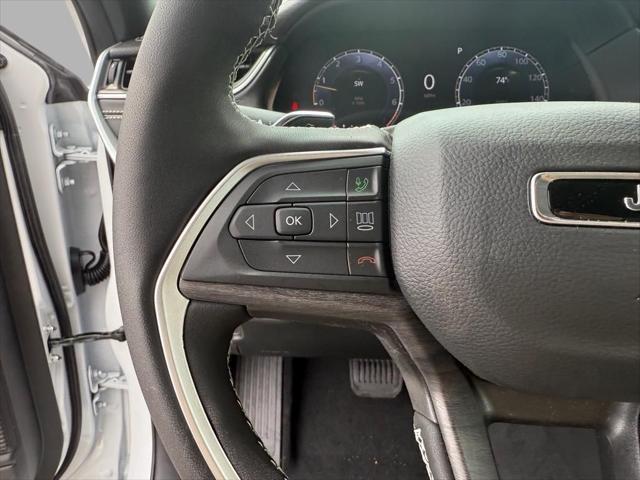 new 2025 Jeep Grand Cherokee L car, priced at $40,900