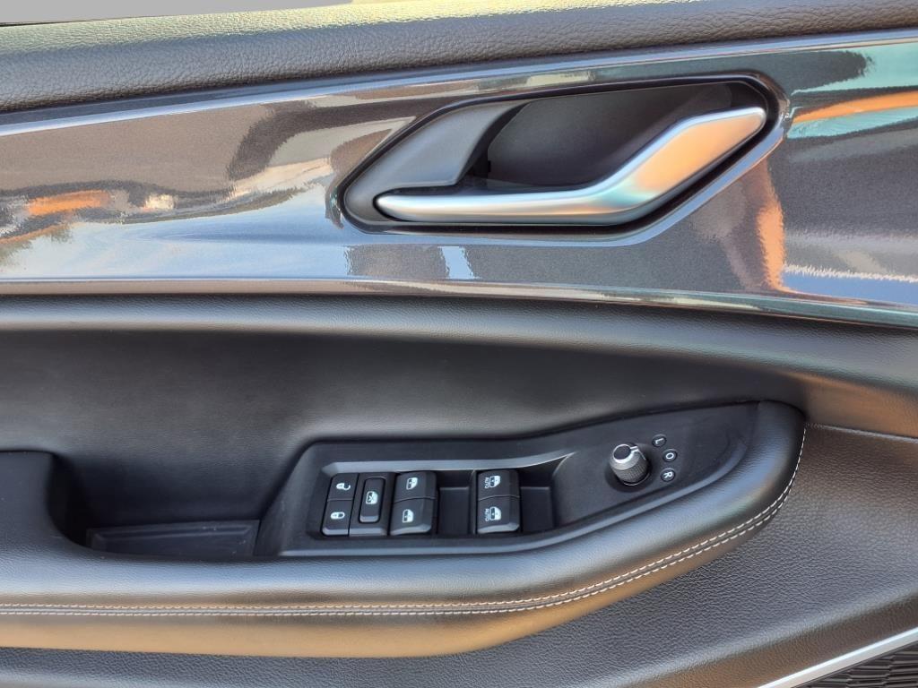 used 2021 Jeep Grand Cherokee L car, priced at $25,650