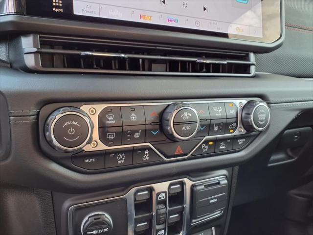 new 2025 Jeep Gladiator car, priced at $57,650