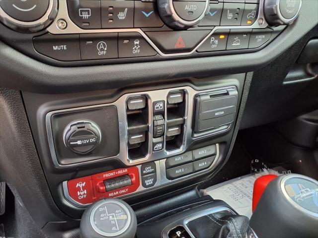 new 2025 Jeep Gladiator car, priced at $57,650