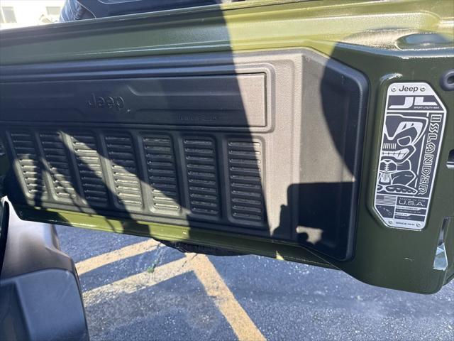 used 2021 Jeep Wrangler Unlimited car, priced at $32,738