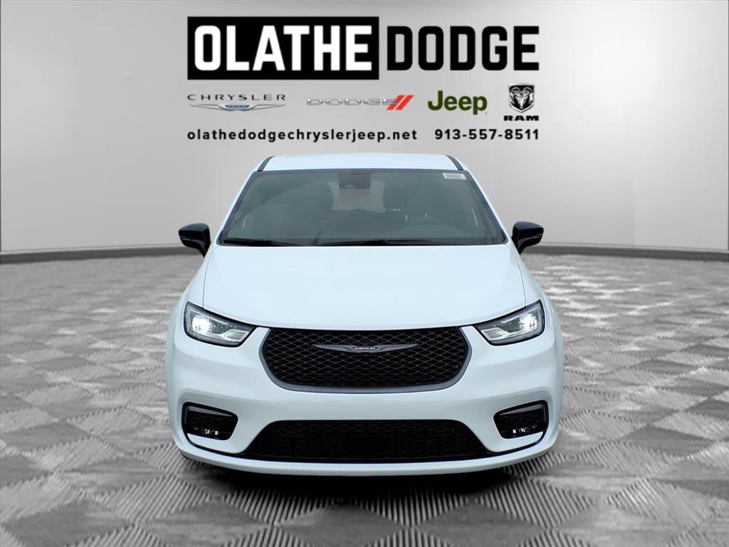 new 2026 Chrysler Pacifica car, priced at $43,305