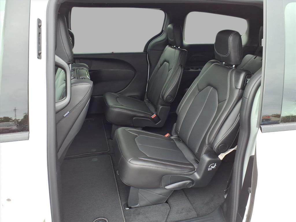 new 2026 Chrysler Pacifica car, priced at $43,305