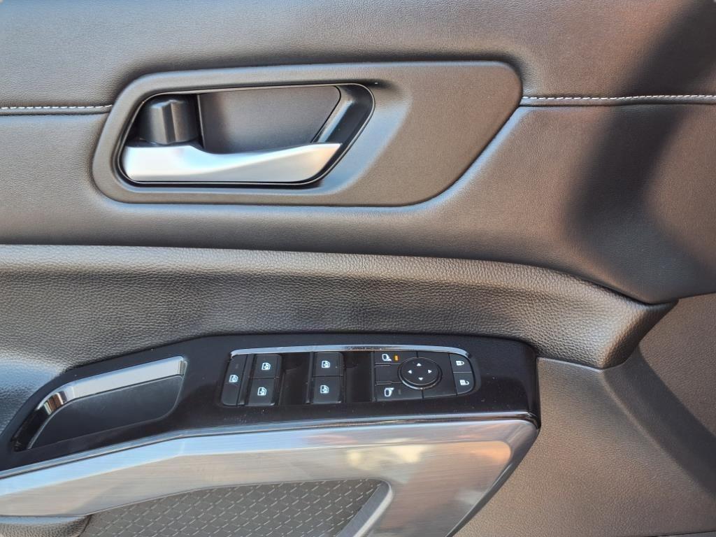 used 2022 Nissan Pathfinder car, priced at $31,640