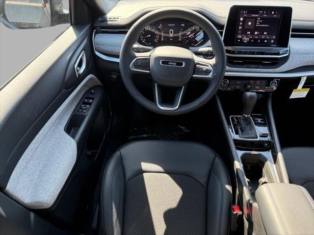 new 2025 Jeep Compass car, priced at $28,900