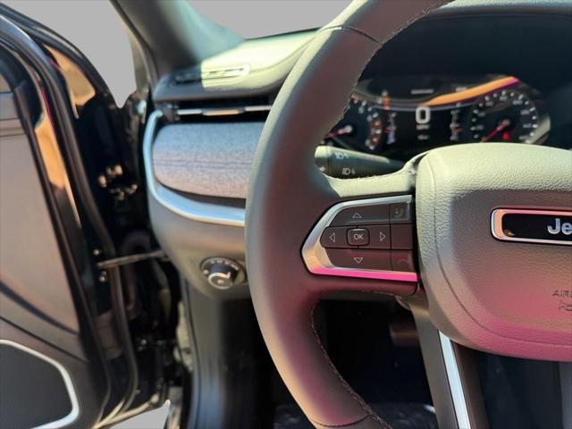 new 2025 Jeep Compass car, priced at $28,900