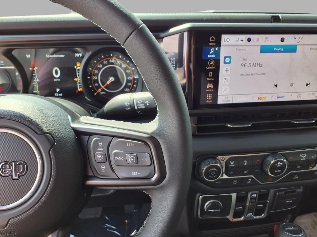 new 2025 Jeep Gladiator car, priced at $41,474