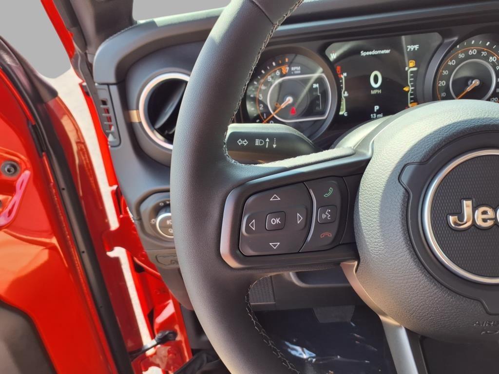 new 2025 Jeep Gladiator car, priced at $41,474