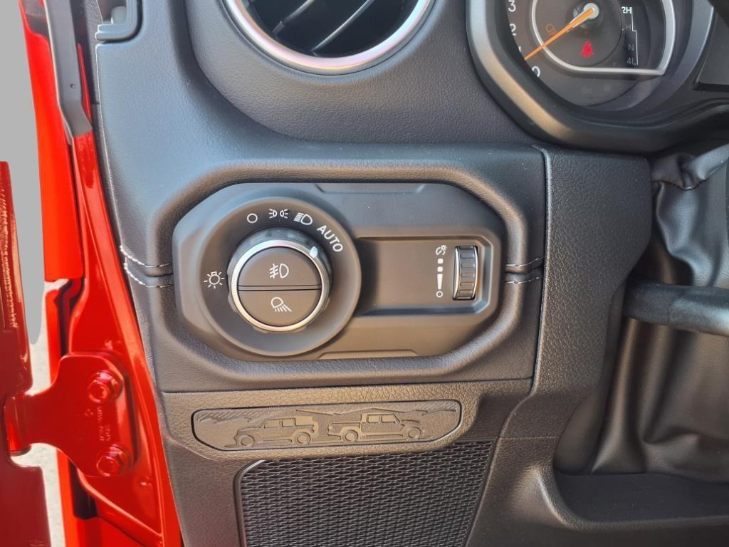 new 2025 Jeep Gladiator car, priced at $41,474