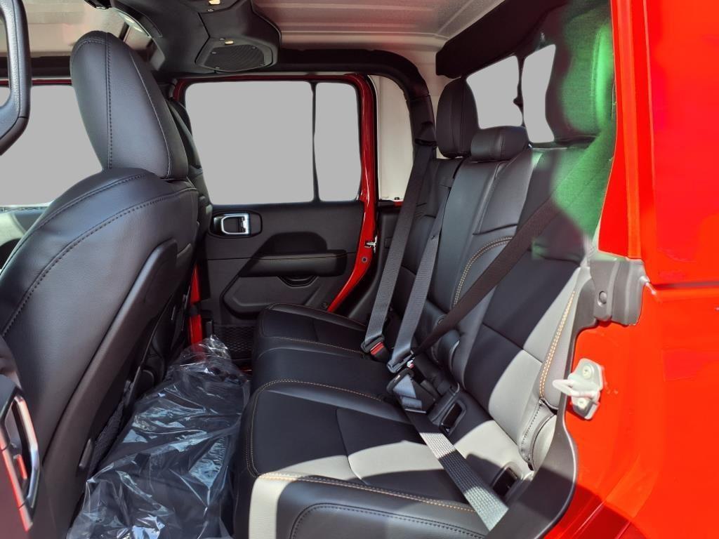 new 2025 Jeep Gladiator car, priced at $41,474