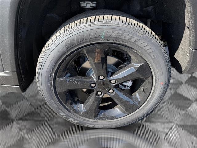 new 2025 Jeep Grand Cherokee car, priced at $40,896