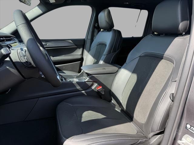 new 2025 Jeep Grand Cherokee car, priced at $40,896