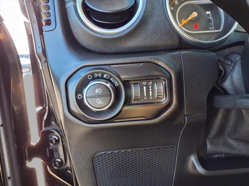 used 2020 Jeep Gladiator car, priced at $23,409