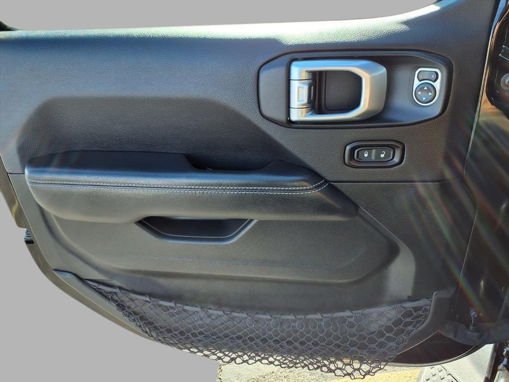 used 2020 Jeep Gladiator car, priced at $23,409