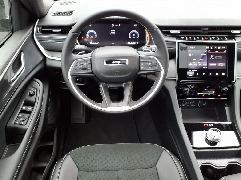 new 2025 Jeep Grand Cherokee car, priced at $39,609