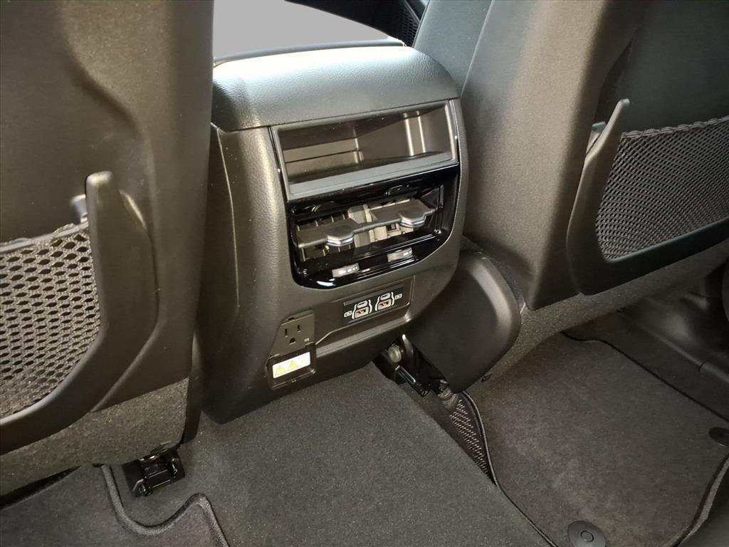 new 2025 Jeep Grand Cherokee car, priced at $39,609