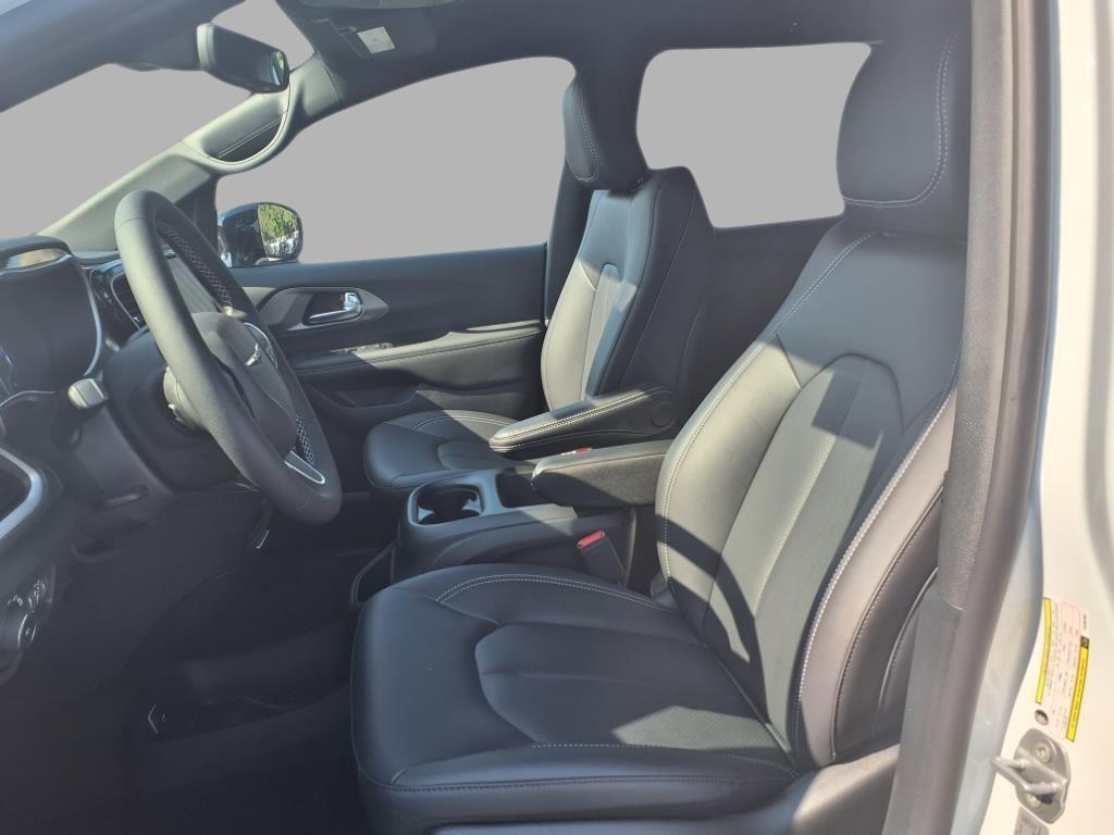 new 2026 Chrysler Pacifica car, priced at $37,400