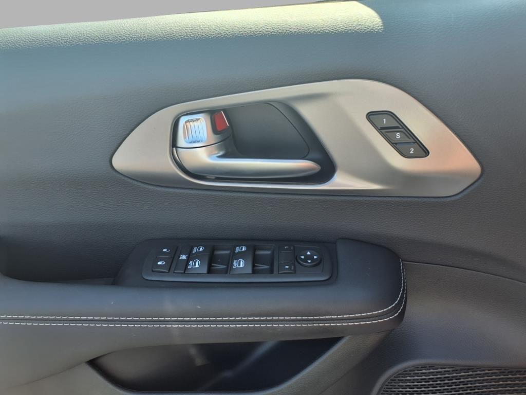 new 2026 Chrysler Pacifica car, priced at $37,400