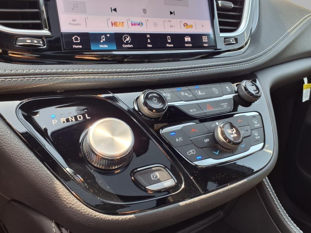new 2025 Chrysler Pacifica car, priced at $49,995