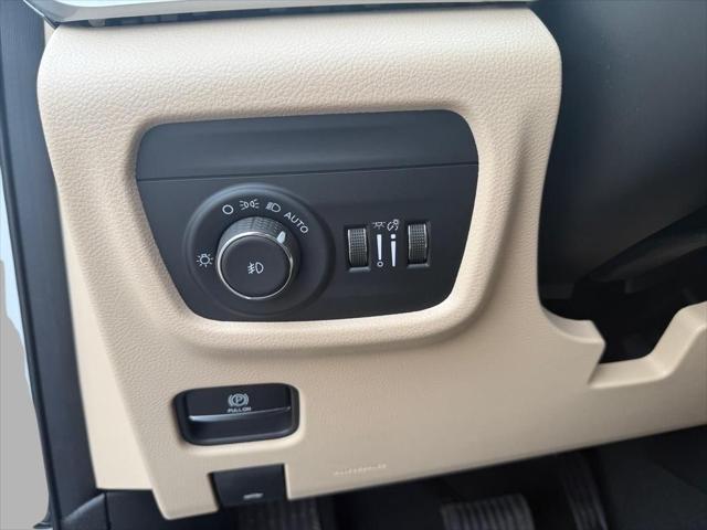 new 2025 Jeep Grand Cherokee L car, priced at $50,274